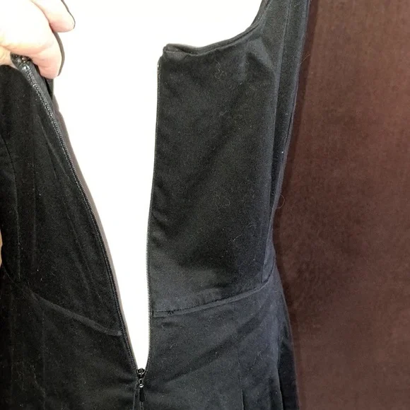 White House Black Market Black and White Floral Dress - Picture 4 of 6